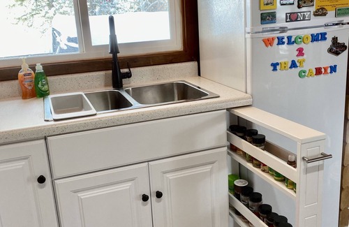 Meadow View Heights Cabin | Family & Pet friendly! THAT Cabin with the amazing view!