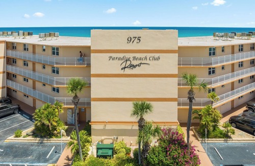 Satellite Beach Condo | Family & Pet Friendly Condo on the Beach w/Large Heated Pool 🏖️