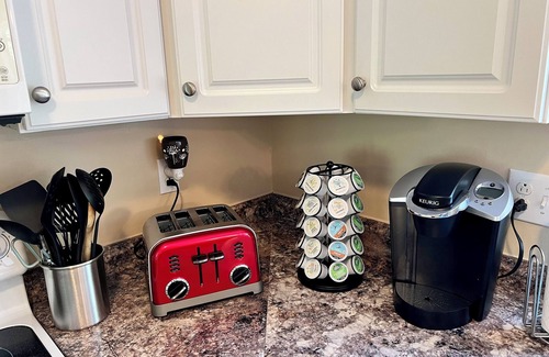 Ransom House | Family & pet-friendly, peaceful rural escape. Hiking nearby.