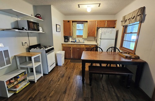 Maple City House | Family resort cottage 3 on Big Glen Lake-Rent 1 or 5 -Dock,m Kayaks, Rowboat