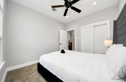 Clodine House | Family Retreat 3 Bedroom House in Sugarland