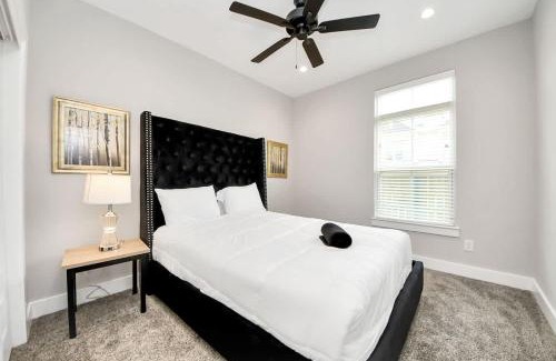 Clodine House | Family Retreat 3 Bedroom House in Sugarland