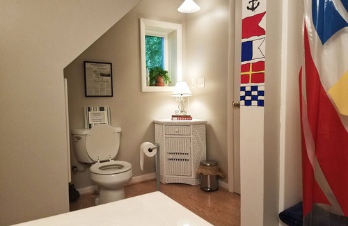 Culver House | Family retreat close to Lake Maxinkuckee, Culver Academies, Golf, & Restaurants