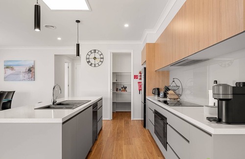 Coronet Bay House | Family retreat on ½ acre near Phillip Island — pet-friendly & modern.