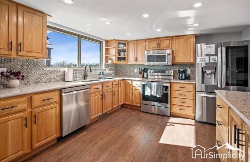 Northwest Arvada House | Family Retreat W Game Room & Fire Pit