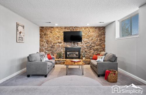 Northwest Arvada House | Family Retreat W Game Room & Fire Pit