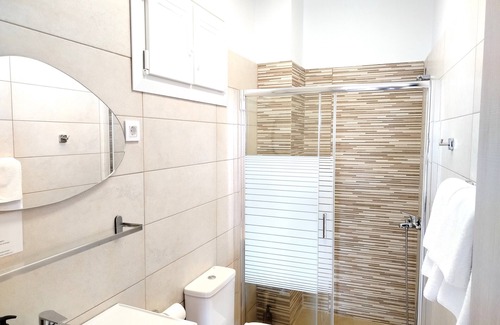 Kavala Hotel | Family-run hotel under German management - 200m from the beach