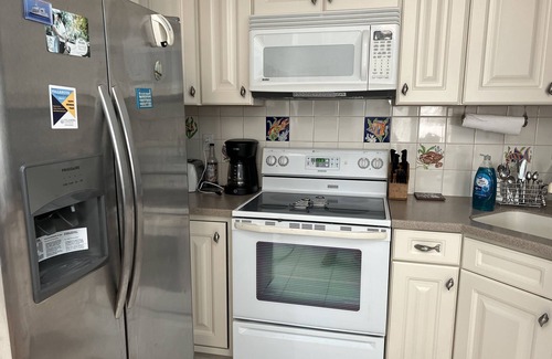 Beach Haven West House | Family size Beach house located right on the lagoon