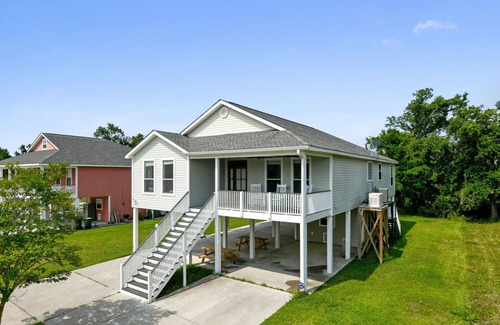 Henderson Point House | Family-sized beach retreat w/gulf views
