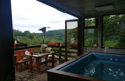 Bradulet Ski Chalet | Family SPA ,PRIVATE Sauna & JACUZZI Chalet
