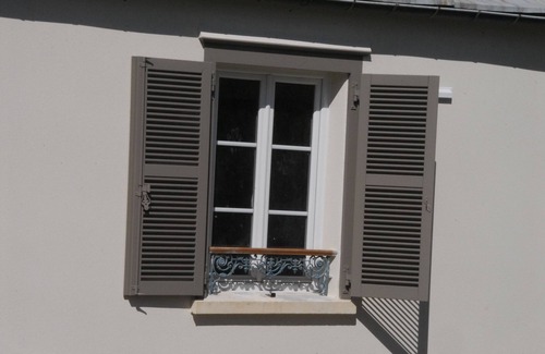 Chartres Apartment | Family Suite F3 Grant in the heart of Chartres has 55m2 2 bedrooms, parking