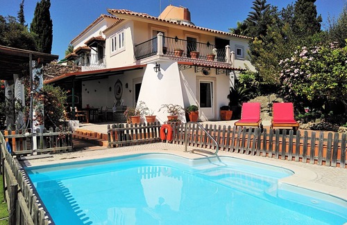 Nossa Senhora da Anunciada Cottage | Family time, peace, great views and private swimming pool!