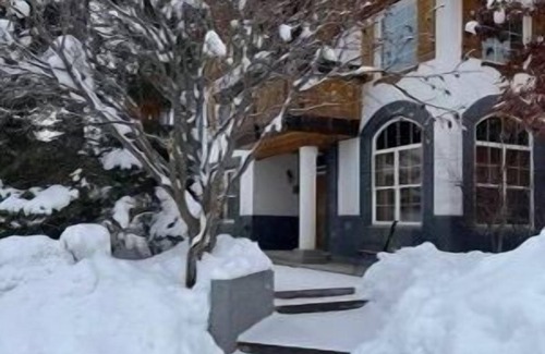 Midway Condo | Family Vacation Dog friendly , Heated In/Out Pool, Tubing & Ice Skating # 773