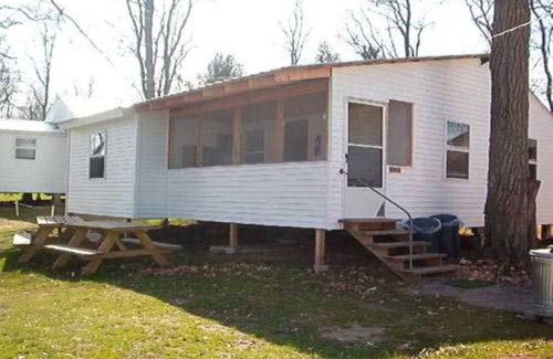 Brier Hill Cabin | Family vacation on Black Lake with a private beach!