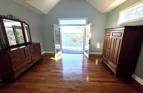 West Union House | Family Venture on Lake Keowee with dock