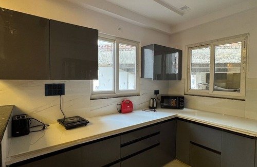 Shyam Nagar Apartment | FamJam Onyx Oasis, 4bhk apartment