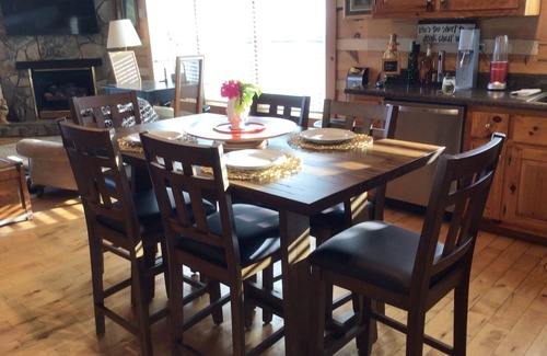 Fancy Gap Cabin | Fancy Gap Va overlooking Pilot Mountain, fantastic seven county views. Amazing