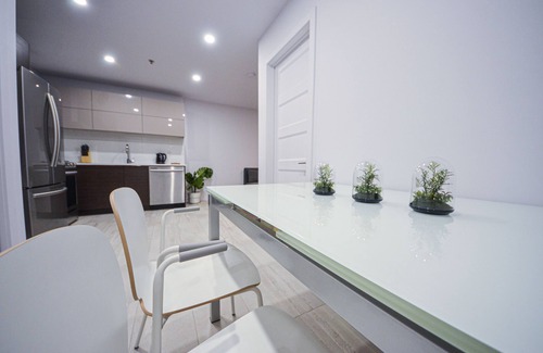 Monkland Village Apartment | Fantastic! 2BR*Feeling at home *Wi-Fi*gym*parking