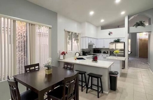 Chandler House | Fantastic! 4-bdr Home with Swimming Pool