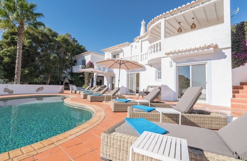 Praia da Luz Villa | Fantastic 6 bedroom villa with private pool, beautiful garden and sea views.