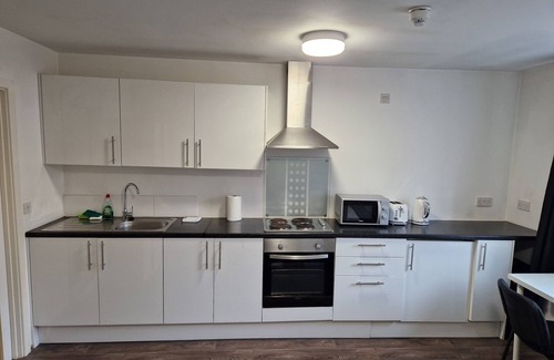 Wolverhampton Apartment | Fantastic central location, Molineux stadium, city centre, racecourse, Jaguar,
