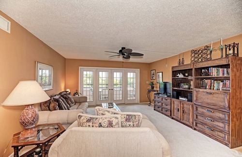 Burnt Store Marina Condo | Fantastic condo with AC in Punta Gorda and elevator access.