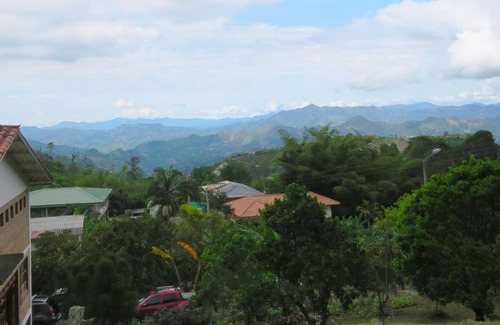 San Francisco Other | Fantastic country estate with an unbelievable view of the mountains!