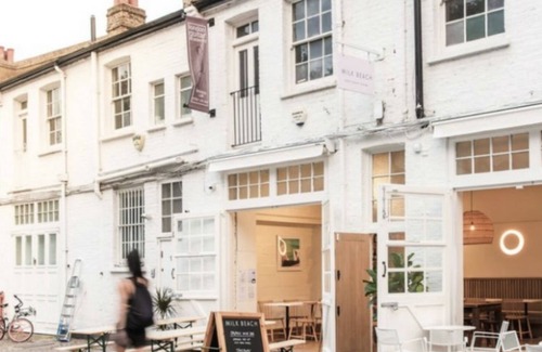 Queen's Park Apartment | Fantastic Flat-15 minutes into Central London