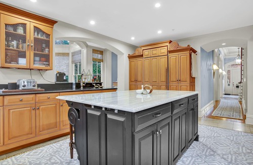 Historic District House | Fantastic house with lots of parking in downtown Annapolis, steps to the USNA!