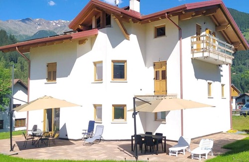 Cogolo Apartment | Fantastic attic in the Stelvio National Park, dog friendly, garage