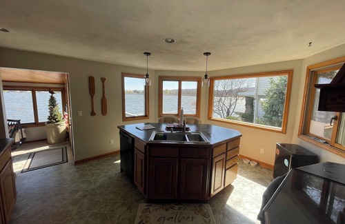 Cuba House | Fantastic lake house on the south shore of Cuba Lake.