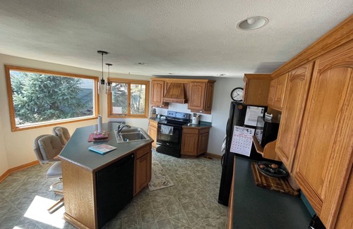 Cuba House | Fantastic lake house on the south shore of Cuba Lake.