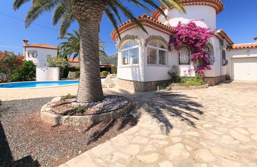 Miami Platja Villa | Fantastic Mediterranean Villa with Pool · VILLA DORADA