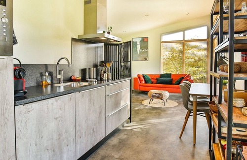 Tripscompagnie House | Fantastic modern vacation home with views