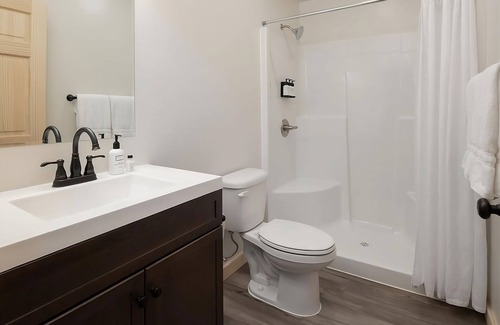 Boardman Hotel | Fantastic Stay on Columbia River! Spacious Cabin w/Free Parking, Breakfast