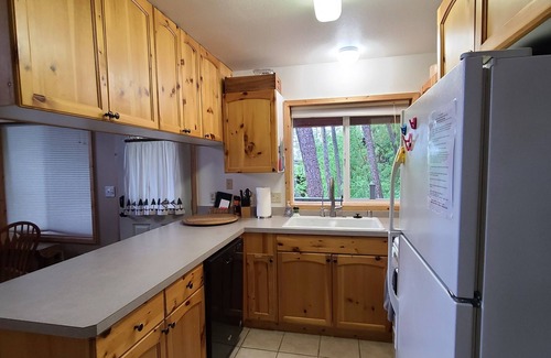 Polson Cabin | Fantastic Sunset Point East Shore Lake Front Property