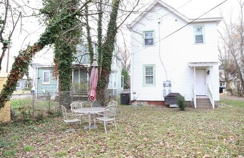 Mosby House | Fantastic Vibrant Art Home King bed/Wifi/Sound system Smart TV/Bike