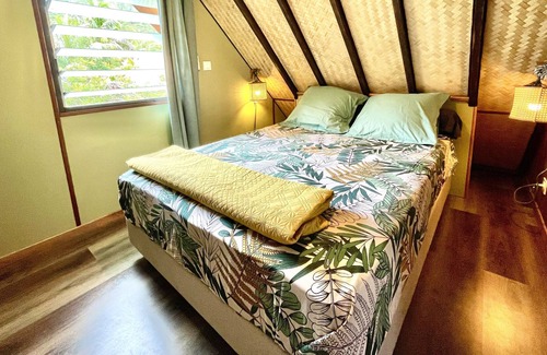 Hauru House | Fare Auti - halfway beach and mountain on Moorea