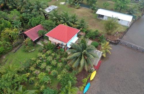 Taha'a Resort | Fare Piti Les pieds dans le lagon