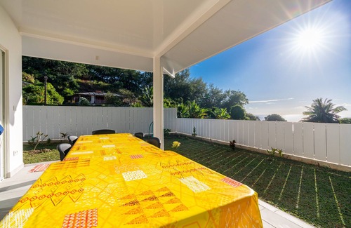 Mahina House | Fare Tahara'a 2BR in Arue