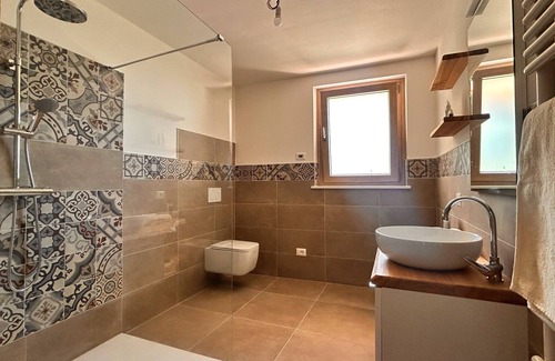 Mel Other | Farmhouse Apartment ground floor with garden