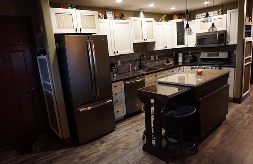 Kearney House | Farmhouse Flair Close to Town