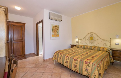 Campiglia Marittima Other | Farmhouse "Il Girasole - Tasso" with Shared Pool, Shared Garden & Wi-Fi
