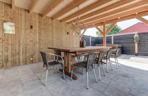 Kootstertille House | Farmhouse in Kootstertille with Bubble Bath