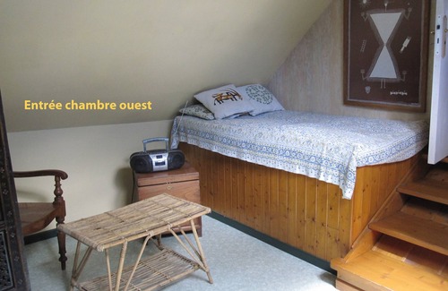 Pelleautier House | Farmhouse in the meadow/Hautes - Alpes/September
