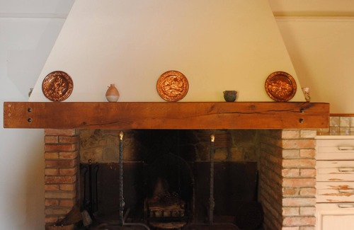 Oltrarno House | Farmhouse in Tuscan countryside next to Florence city center.