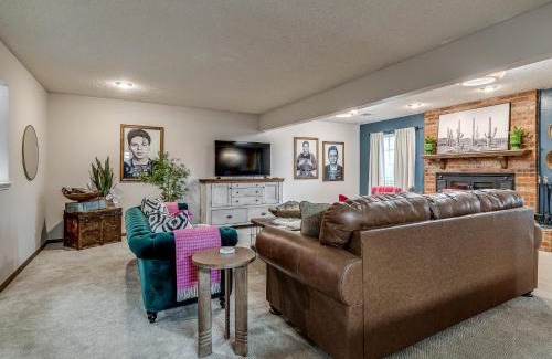 Central Oklahoma City House | Farmhouse on 7 ac by Norman