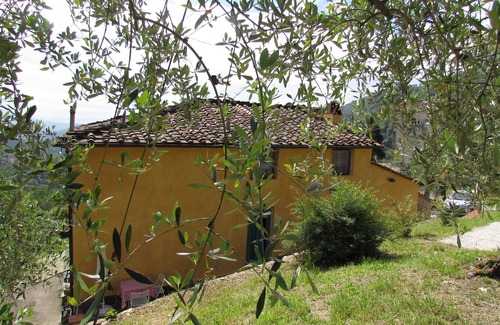 Mastiano House | farmhouse on the hills of Lucca