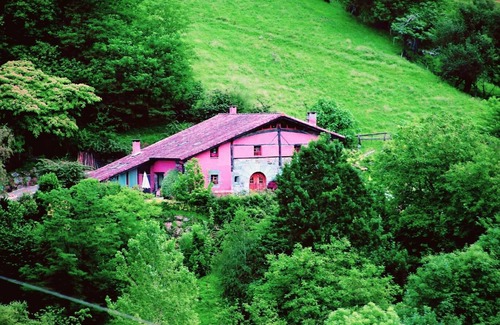 Intza House | FARMHOUSE WITH VIEWS OF THE ARALAR MOUNTAIN RANGE