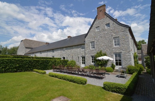 Falaen House | Farmhouse with wellness near Maredsous